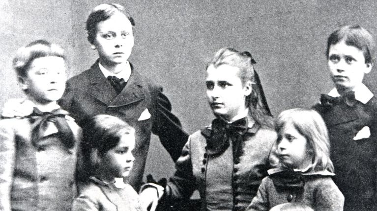 Mannerheimin lapsuuden perhe.