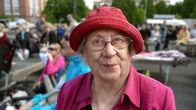 Runoilija Kirsi Kunnas Tammelan torilla.
