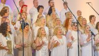 Lahden Gospelkuoro laulaa.