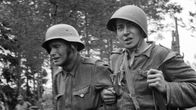 Jatkosodassa yli 15.000 miestä joutui psykiatriseen hoitoon. Sodan jälkeen sen kauhut jatkoivat elämää perheiden sisällä.