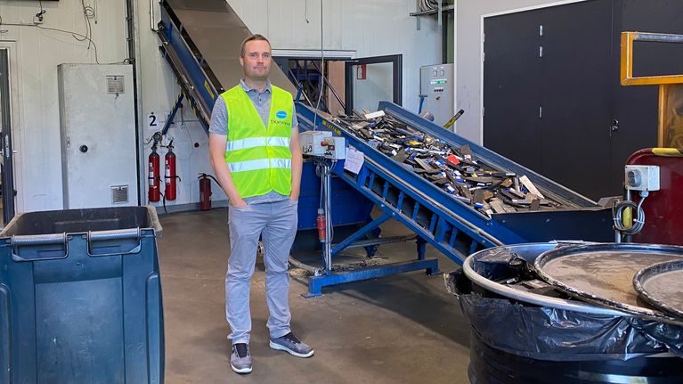 Kuvassa AkkuSerin toimitusjohtaja Tommi Karjalainen 