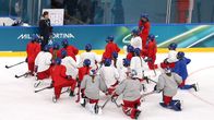 Carla MacLeod valmentamassa Tshekkiä olympialaisissa 2026.