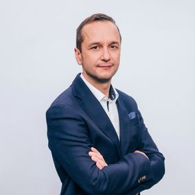 Toimittaja Heikki Valkama.