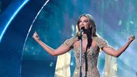 Australiens Eurovisionsartist uppträder.