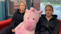 Punkaharjun koulun 9.-luokkalaiset Nea Kurki ja Karina Nazarova osallistuvat yleensä koulunuorisotyöntekijän järjestämiin välituntituokioihin.