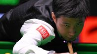  Zhao Xintong teki snookerin historiaan voittamalla ensimmäisenä kiinalaisena maailmanmestaruuden 5.5. 2025.