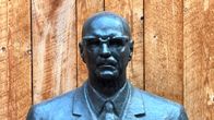 Aimo Tukiaisen veistämä Presidentti Urho Kekkosen rintakuva taidekeskus Purnussa. 