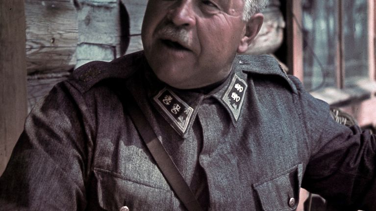 kenraaliluutnantti Taavetti Laatikainen kesä-heinäkuussa 1942