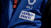 Sinisessä liivissä on OAJ:n logo ja alapuolella teksti "lakkovahti".