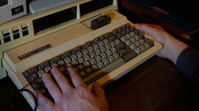Spectravideo-retrotietokone.