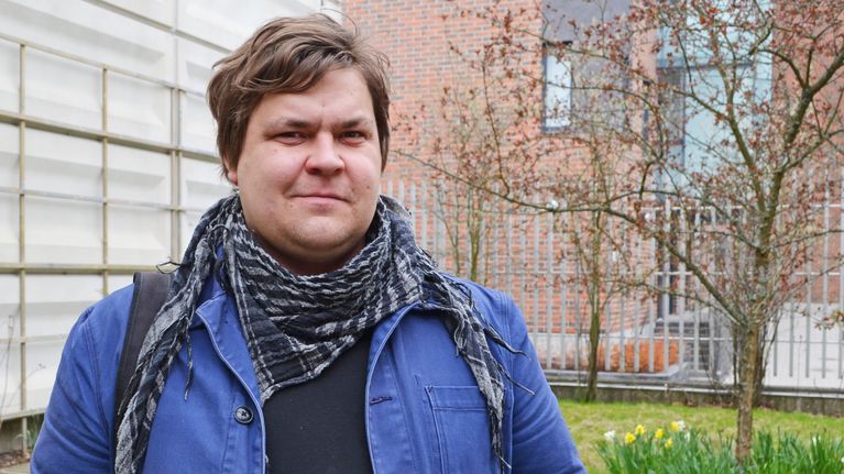 Nordsjö på omslaget till bok om Myrbacka | Huvudstadsregionen | Svenska Yle