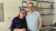 Jaana Utti ja Jukka Ollikainen Mäntyharjun Tulevaisuuden työkioskissa.