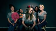 Naisten juhlan näyttelijät Aksa Korttila, Ella Lahdenmäki, Iida-Maria Heinonen, Anna Paavilainen, Mona Kortelampi