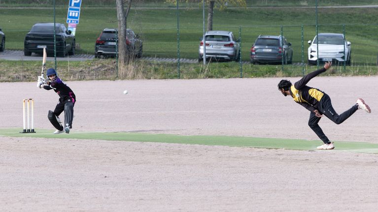 A throw during a cricket match.