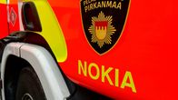 Pirkanmaan pelastuslaitoksen Nokian yksikön paloauto.