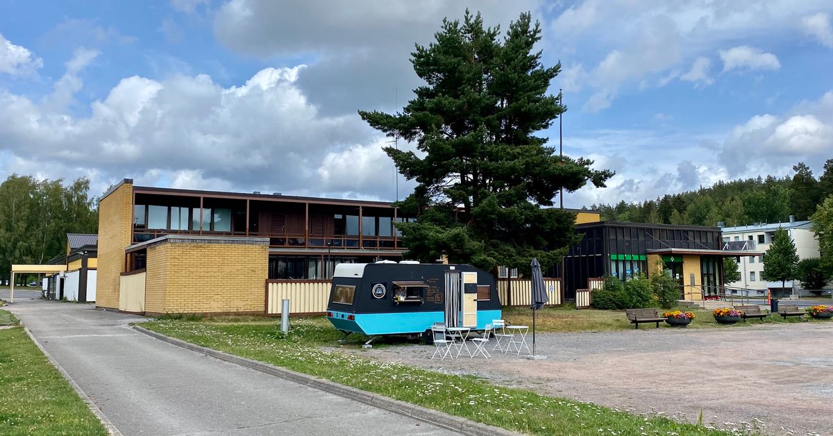 Affärsfastigheter blev bostäder i Pojo centrum – pappersarbetet sköts ...