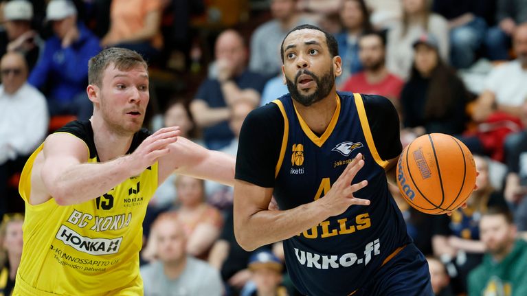 Pinteeseen joutuneen Seagullsin kapteeni piti palopuheen – hallitseva ...