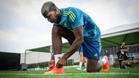 Paul Pogba solmii nappulakenkiä.