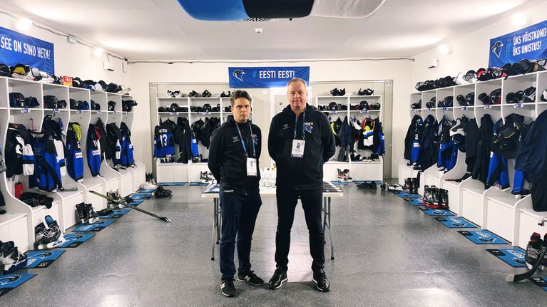 Viron U20-maajoukkueen päävalmentaja Simo Luukkainen ja manageri Jüri Rooba.