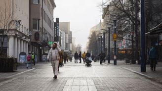 Jyväskylän keskustassa sataa.