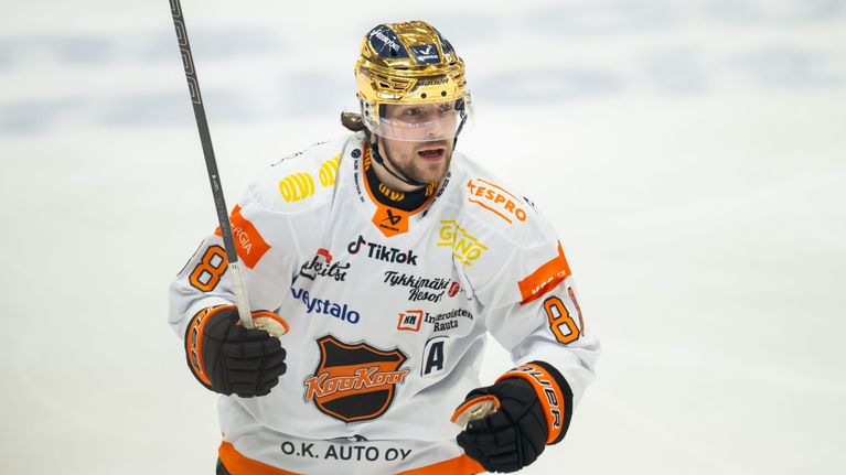 KooKoon varakapteeni Robert Rooba.