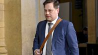Perussuomalaisten Vilhelm Junnila kuvattuna hallitusneuvotteluiden aikana 19. toukokuuta 2023.