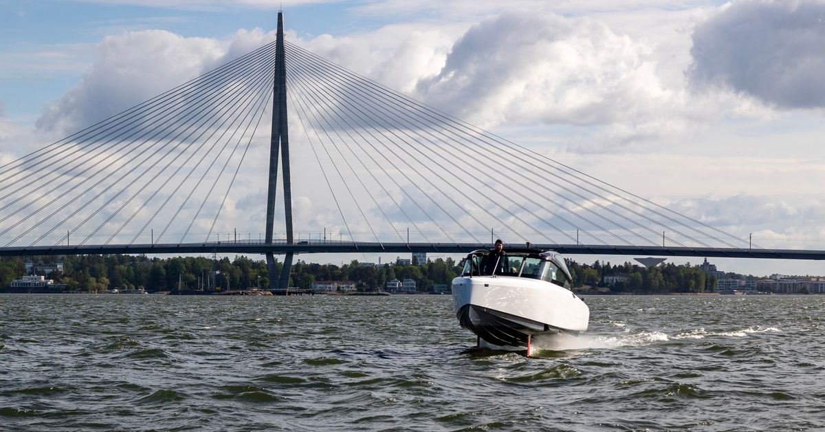 Thursday's papers: Stubb downplays Russia worries, MP moves due to threats, and fixing Helsinki's big new bridge