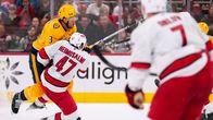 Aleksi Heimosalmi on pelannut Carolina Hurricanesin kauden edeltävissä NHL-harjoitusotteluissa.   