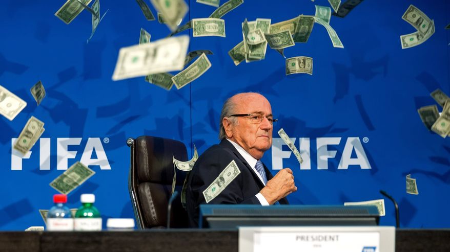 Sepp Blatterin valtakausi Kansainvälisessä jalkapalloliitossa oli täynnä skandaaleja. 