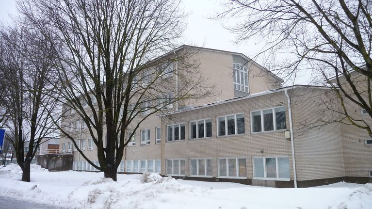 Sarlinska skolan.