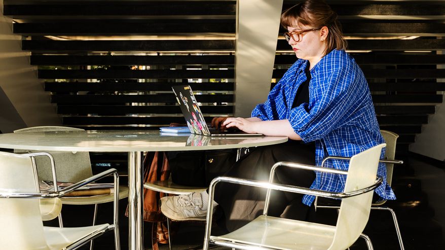mediatutkimuksen opiskelija Nea Oksanen.