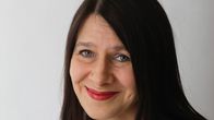 kirjailija Riina Katajavuori