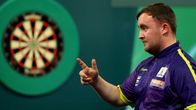 Darts-pelaaja Luke Littler. 