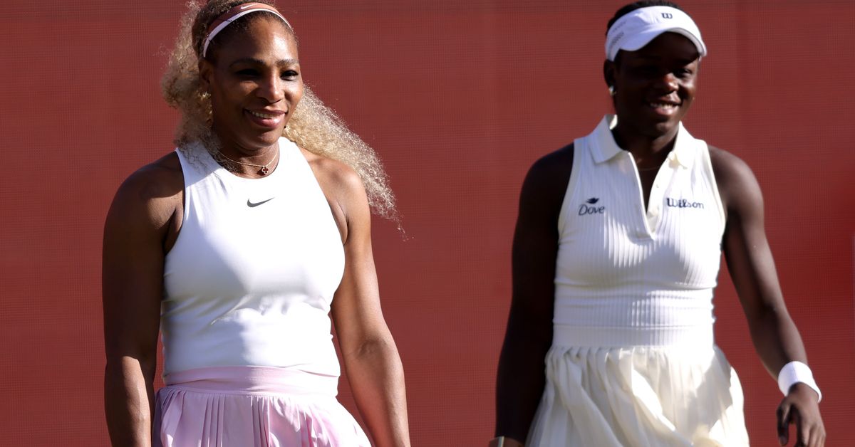 Serena Williamsilla voitokas paluu tenniksen kilpakentille