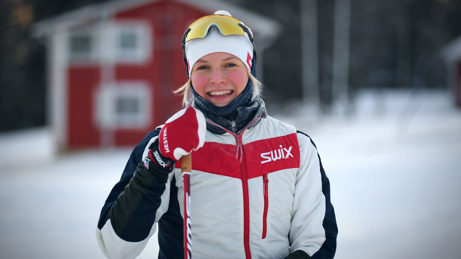 Anni Lindroos ler efter skidpasset.