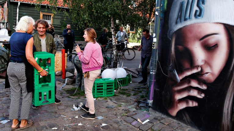 Pusher Streetin hasiskojuja siivotaan ja suljetaan syyskuussa 2016.