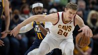 Lauri Markkanen lähikuvassa.