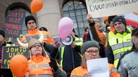 Postilaisten mielenilmaus eduskuntatalolla