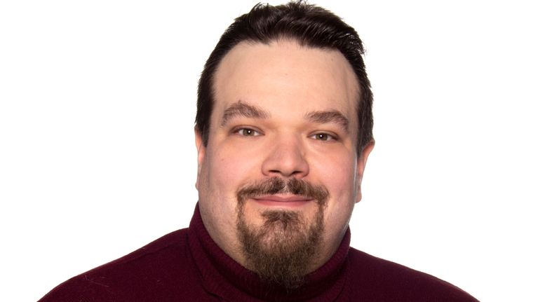 Sieviläinen Antti Kangas eduskuntavaalien ehdokaskuvassaan.