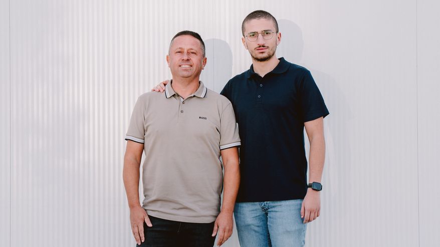 Aleksander Patriklisli ja poika Antov Patriklisli.