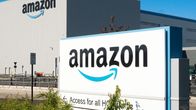 Verkkokauppa Amazonin aluevarasto Englannissa.