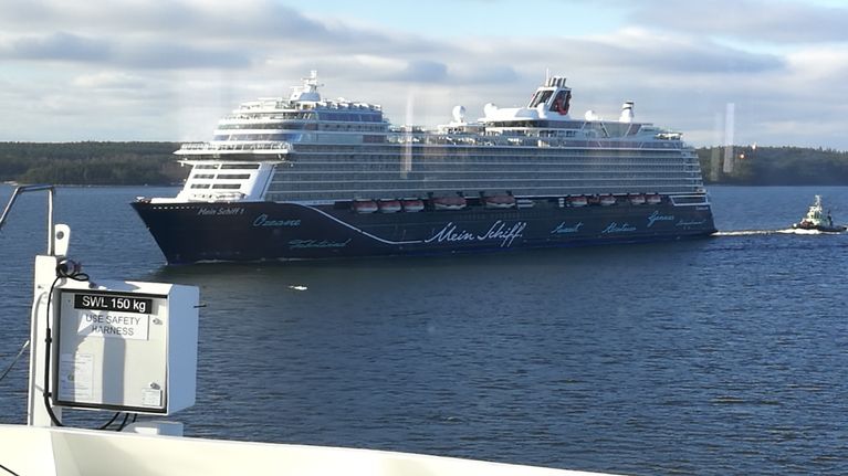 Mein Schiff 1