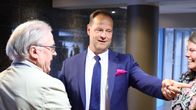 Pekka Iivari tuulettaa, kun hän sai kuulla olevansa tuleva Kemijärven kaupunginjohtaja.