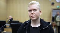 Aleksanteri Kivimäki oikeussalissa.