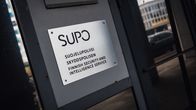 Supon tunnus toimitilojen ovessa Helsingin Katajanokalla.