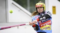  Pesäkarhujen jokeri Lotta Nummikari kuvassa.