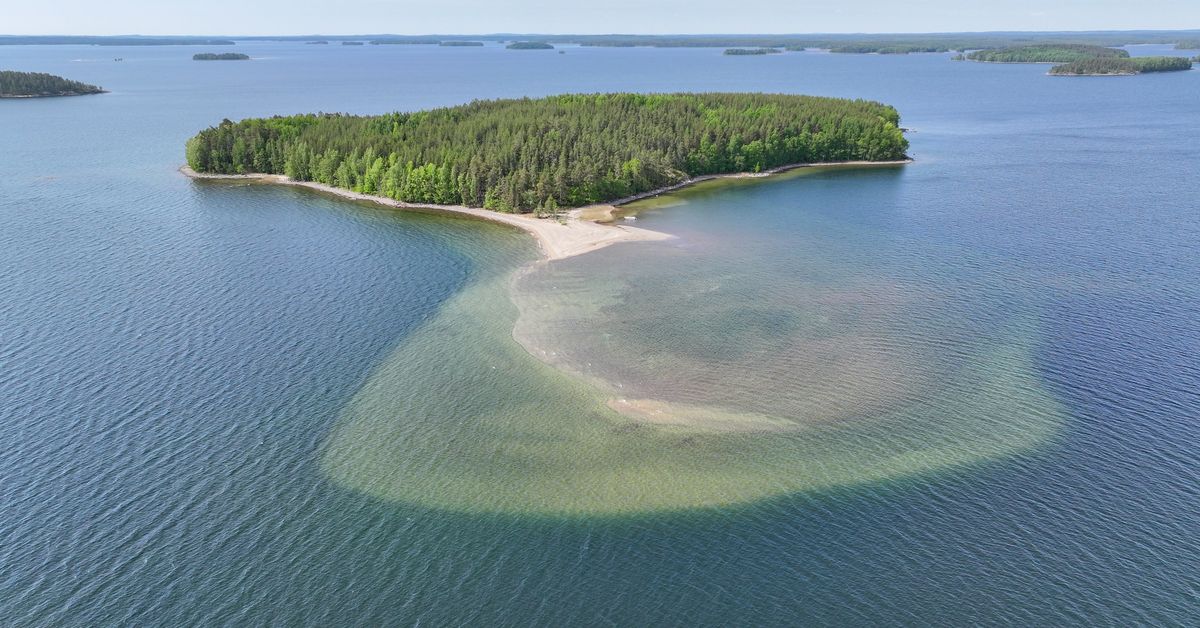 Saimaan vesi on alhaalla, ja se tarkoittaa aiempaa laajempia