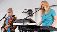 Maustetyttöjen konsertti Cannesin La Croisettella 21. toukokuuta.