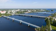 Kolme Tornionjoen ylittävää siltaa.
