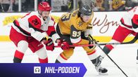 Sebastian Aho och Mitch Marner kämpar om pucken.